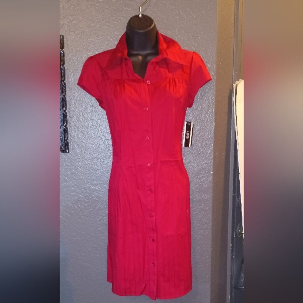 Adorable Button up red dress w/cap sleeves & stretch😉 - Picture 2 of 8
